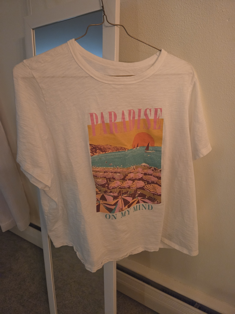 Old Navy White Graphic Tee with Pink, Yellow & Teal Beach Scene